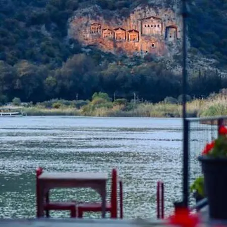 فندق Dalyan Holiday Hotel أورتاجا